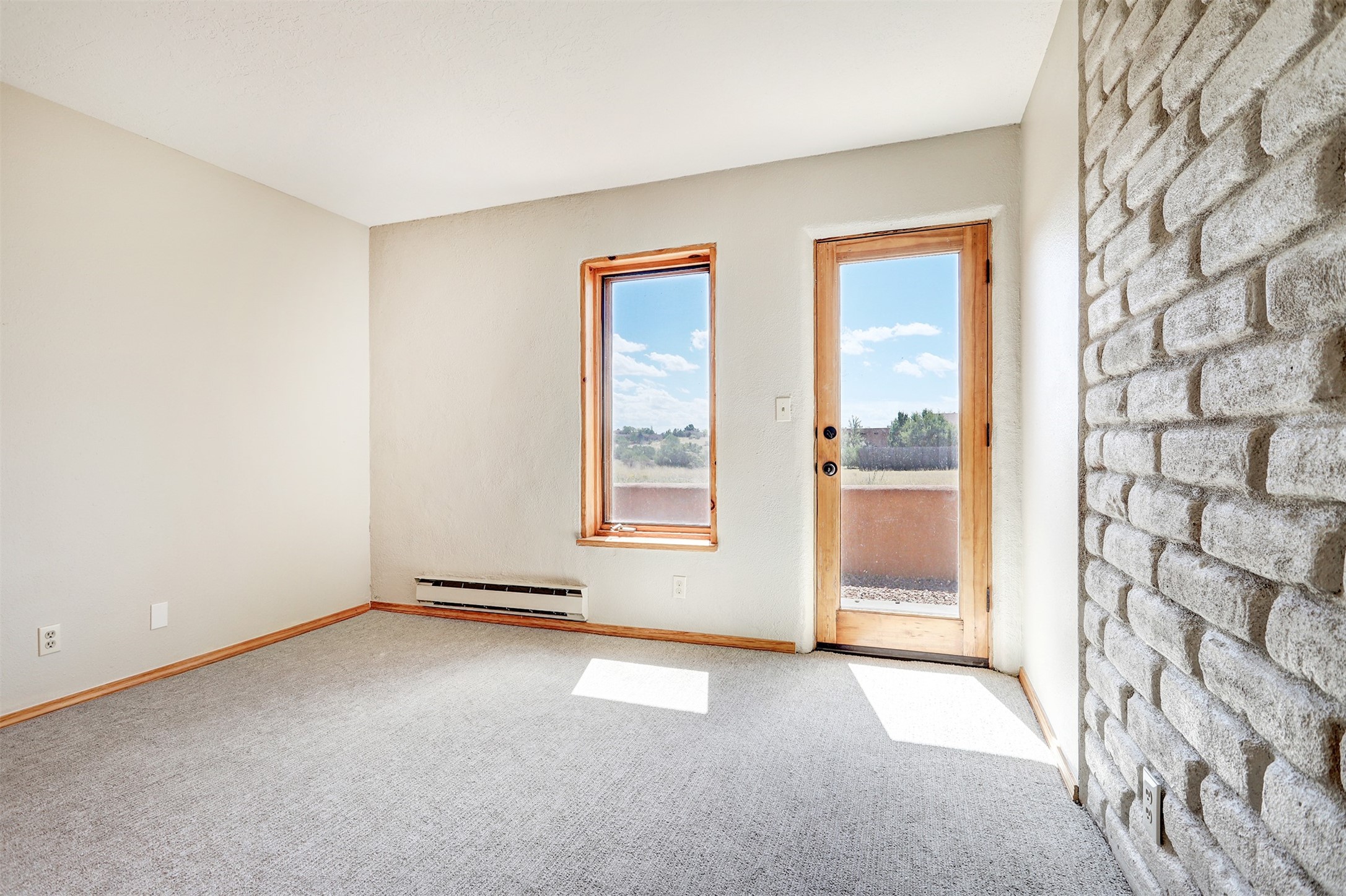 11 Valencia Loop