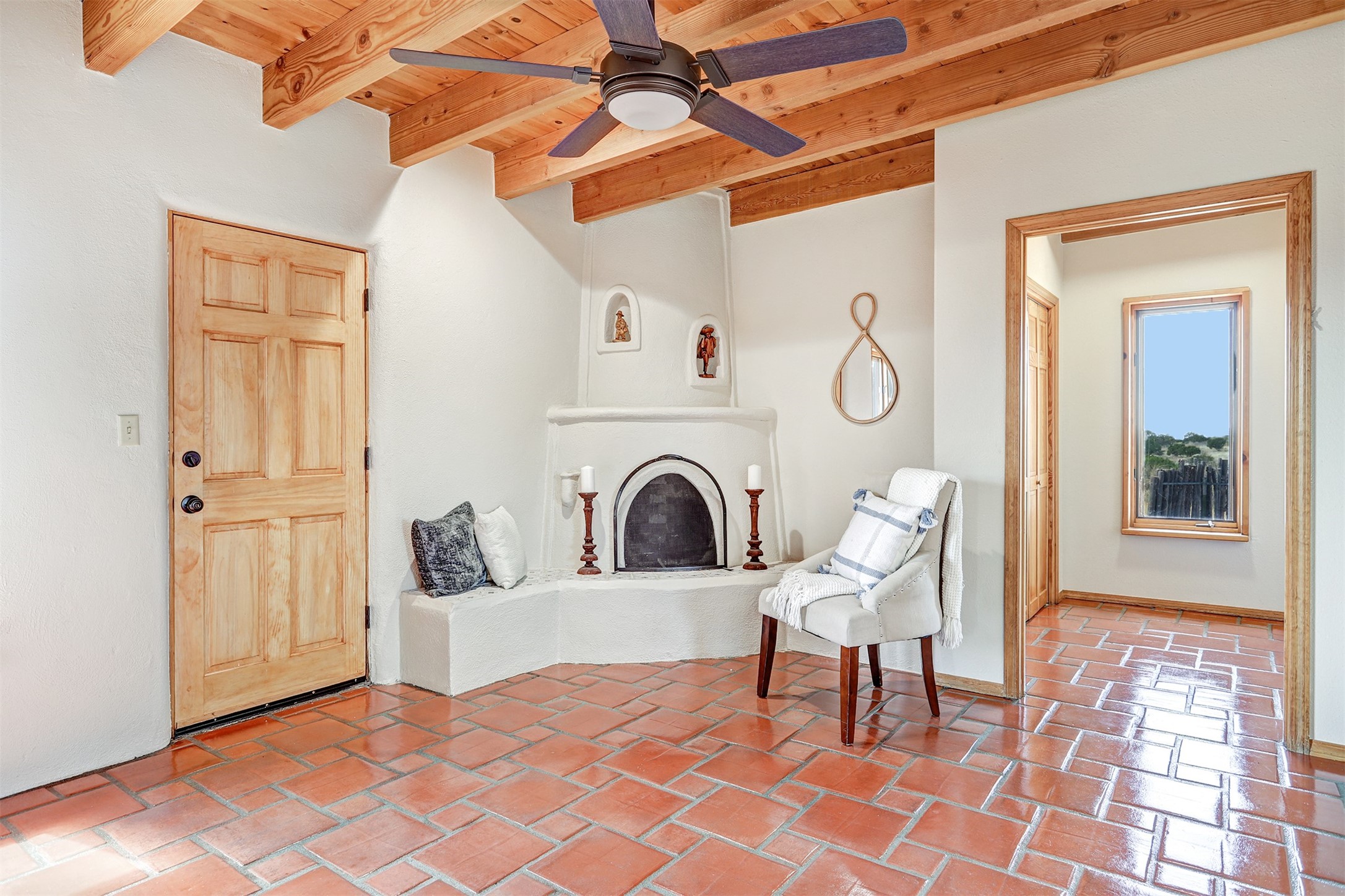 11 Valencia Loop