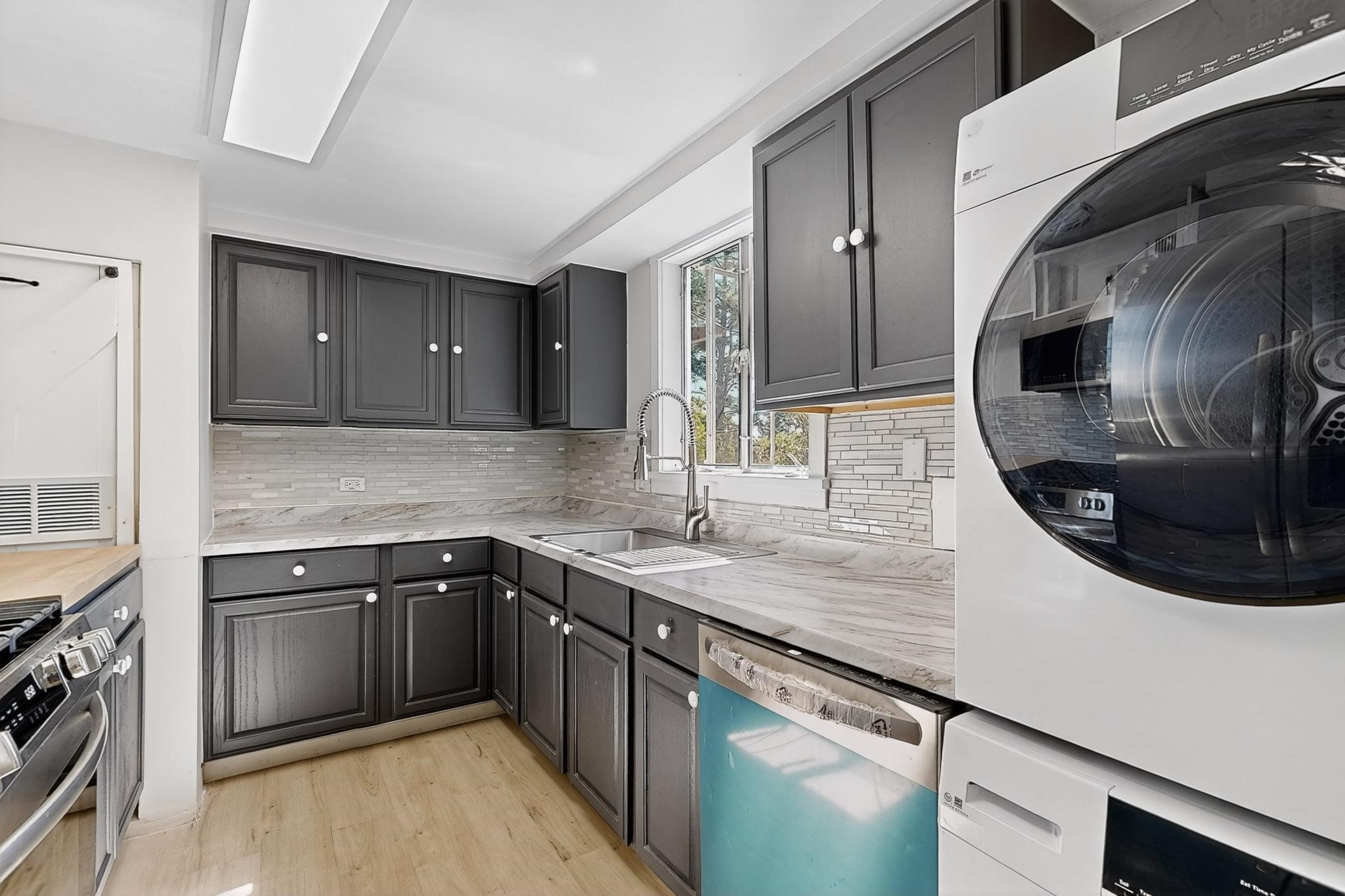 4039 Sycamore Streets b