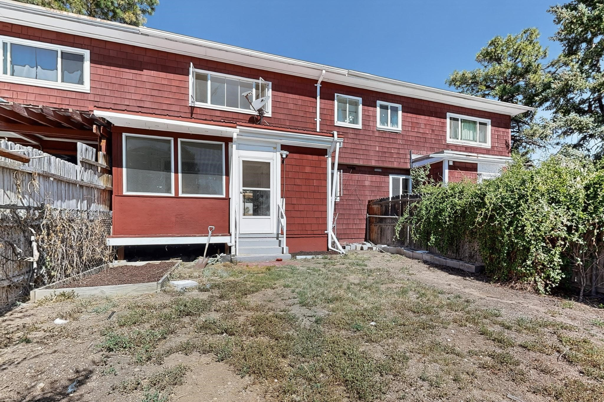 4039 Sycamore Streets b