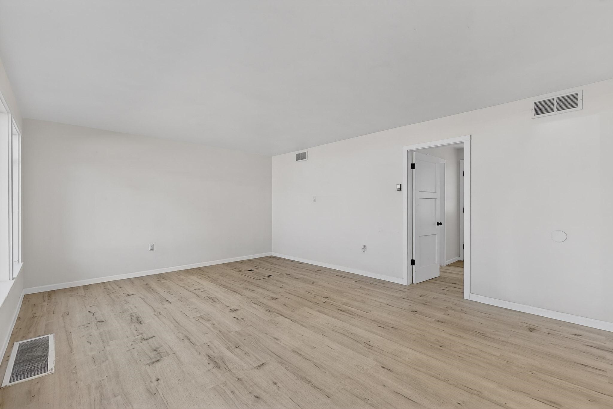 4039 Sycamore Streets b