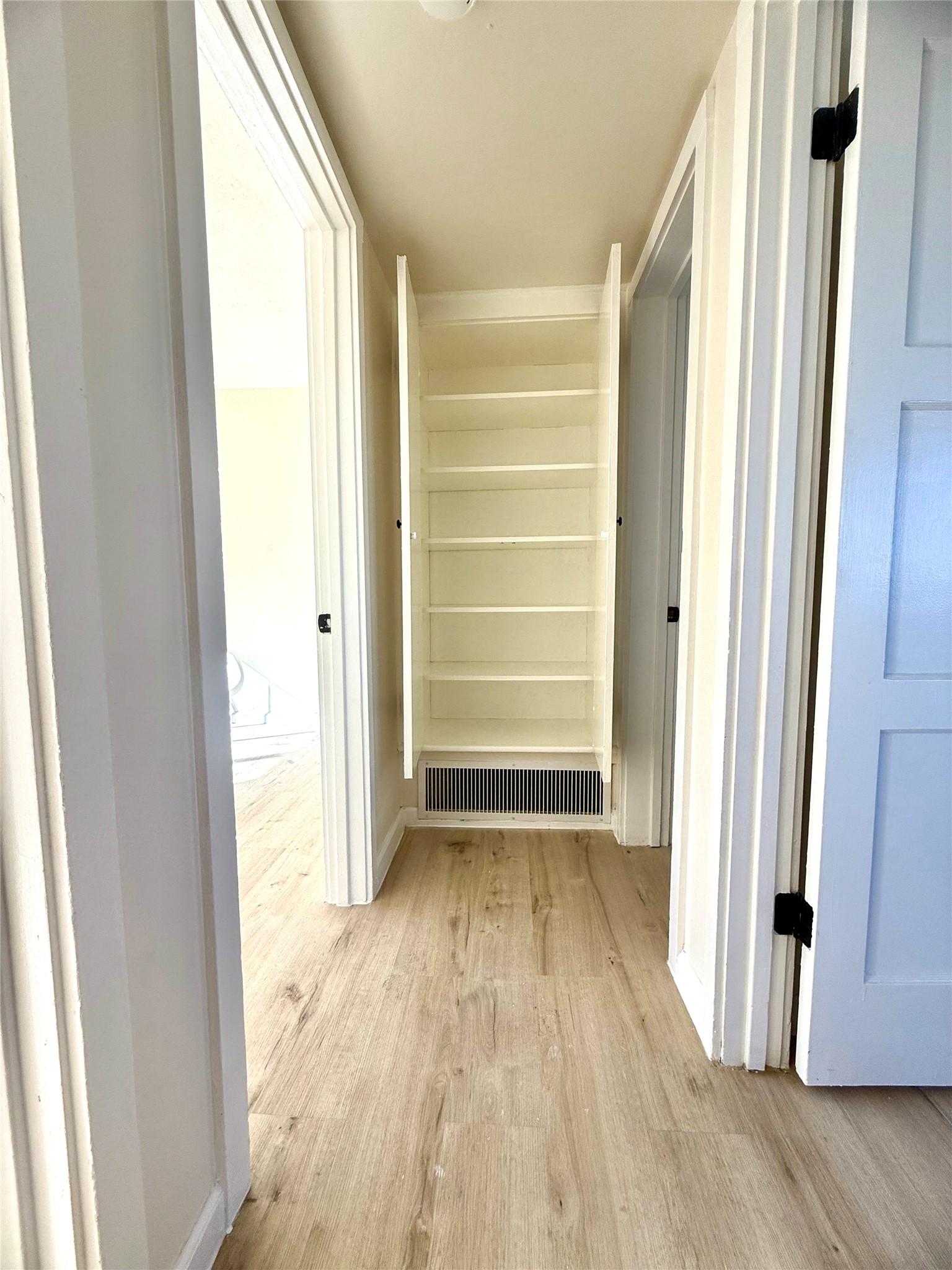 4039 Sycamore Streets b