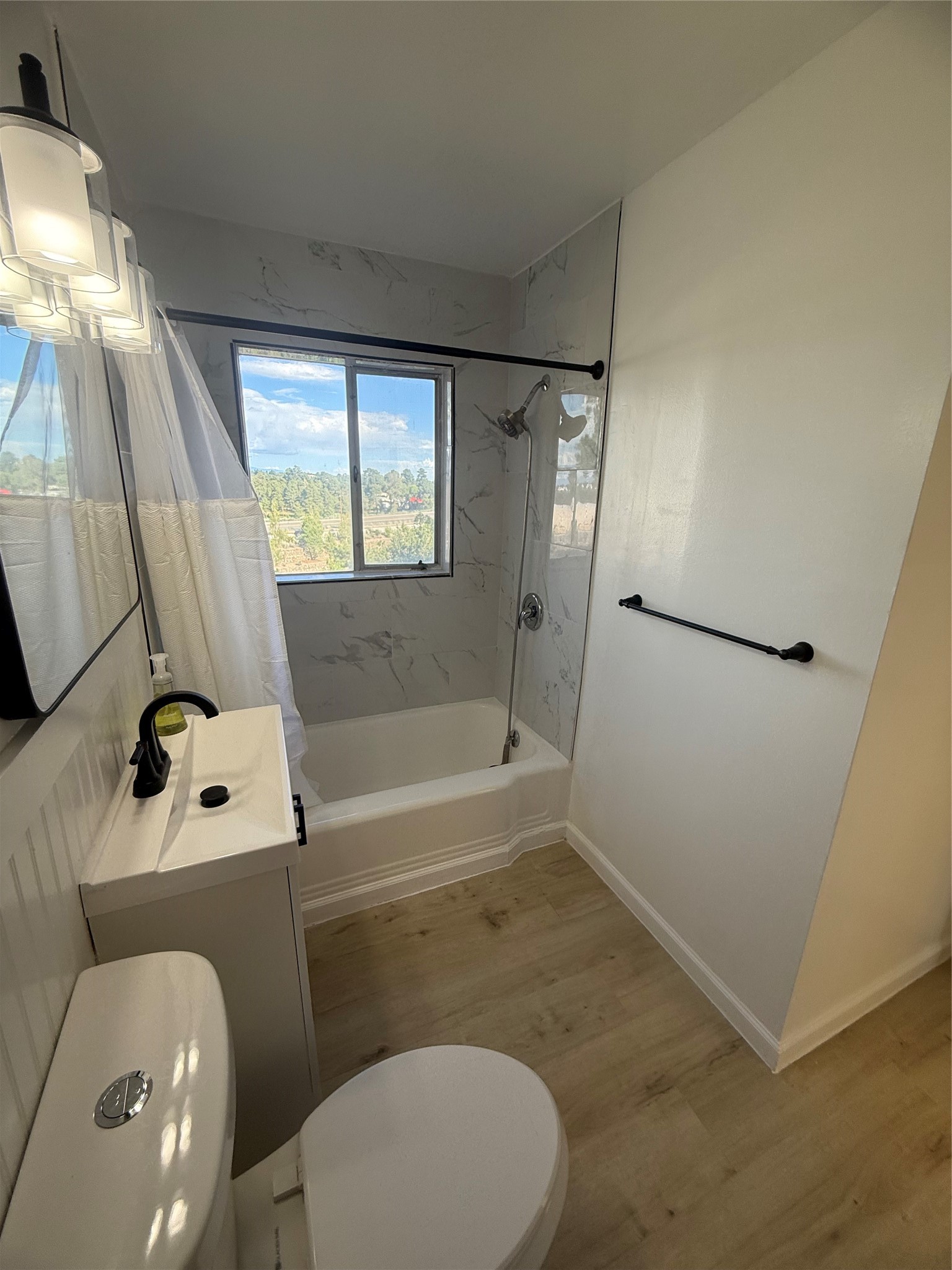 4039 Sycamore Streets b