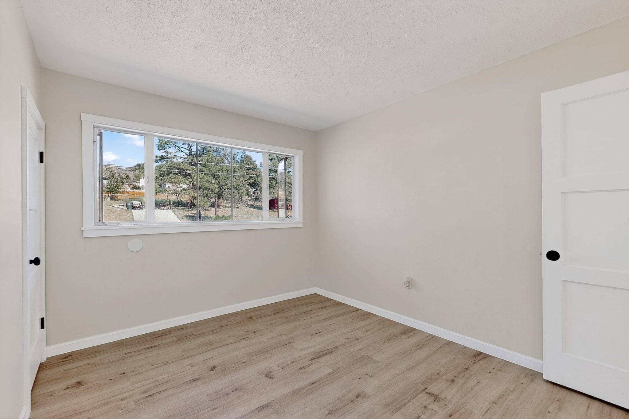 4039 Sycamore Streets b