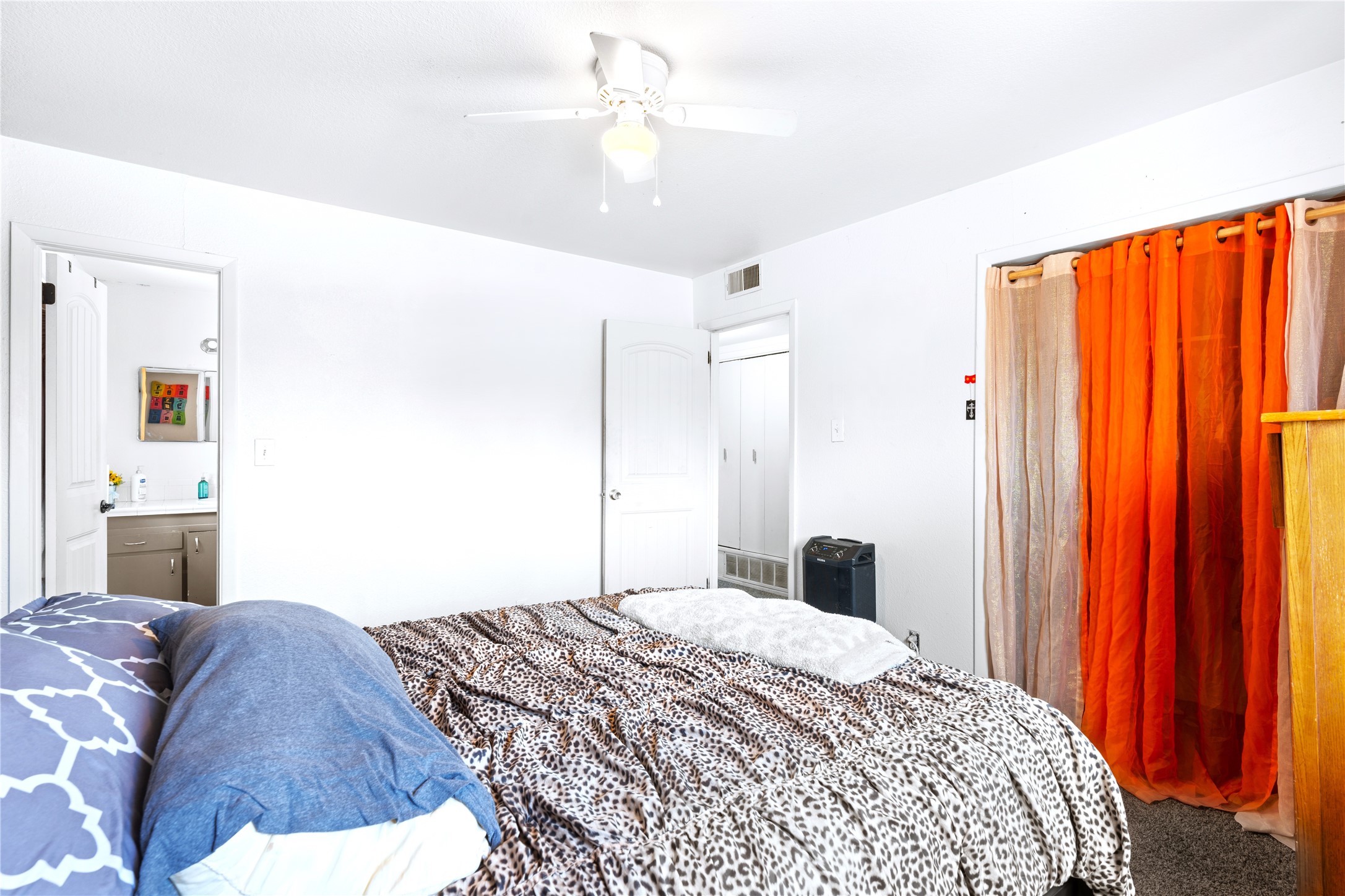 4509 Hilton Avenue NE