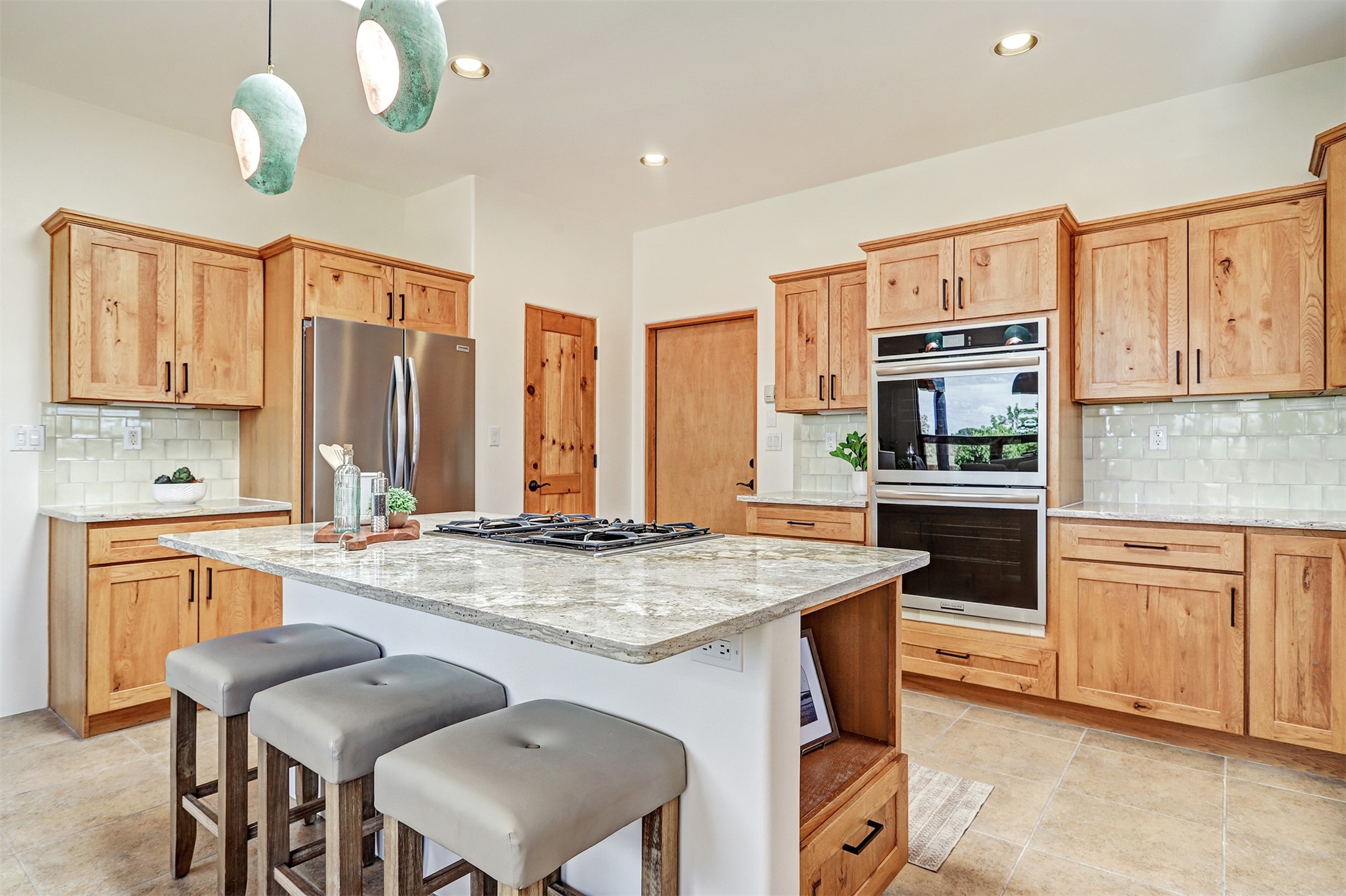 6 Chapala Road