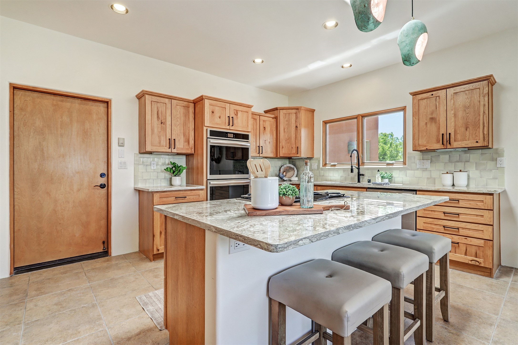 6 Chapala Road