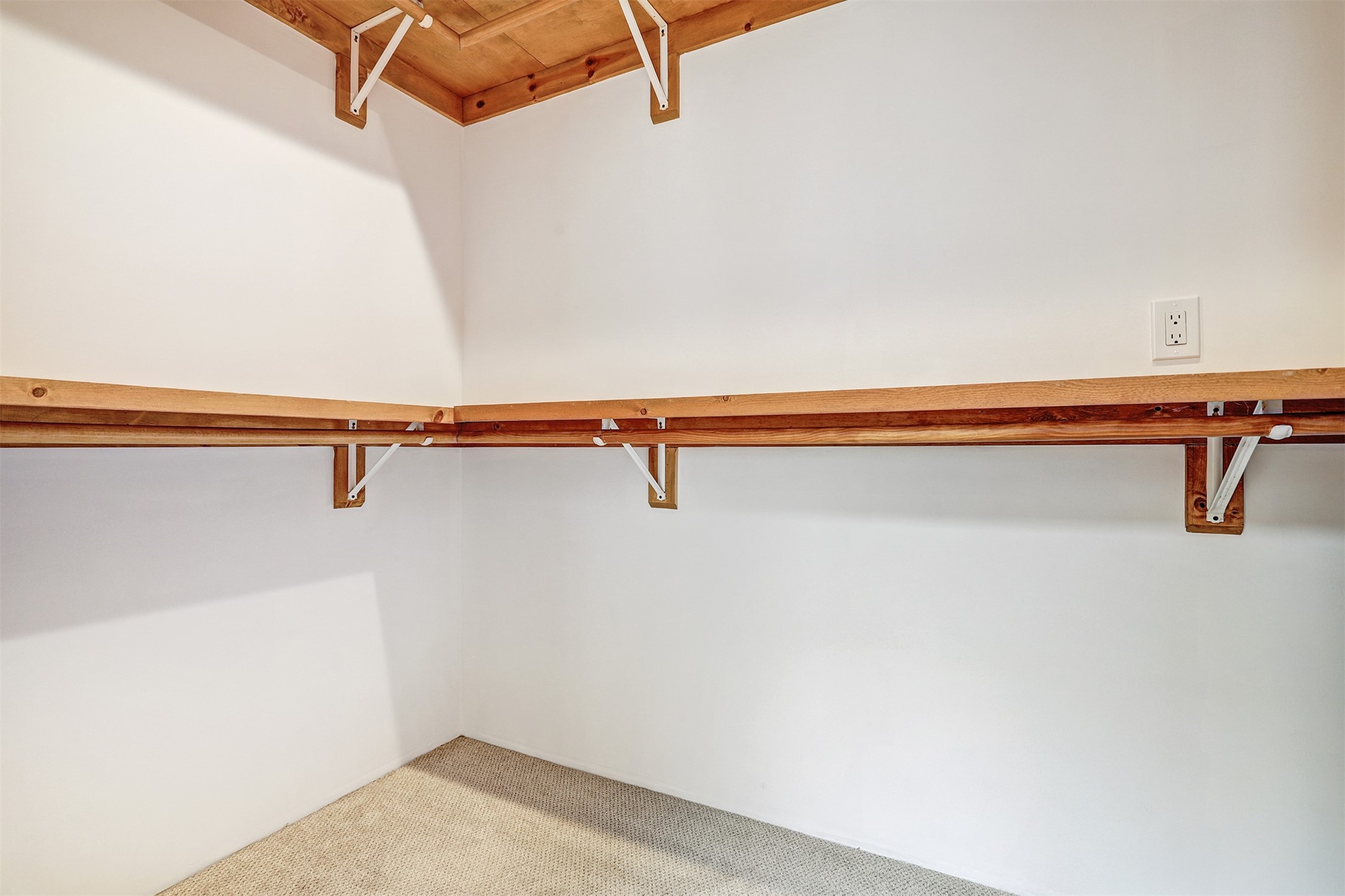 6 Chapala Road