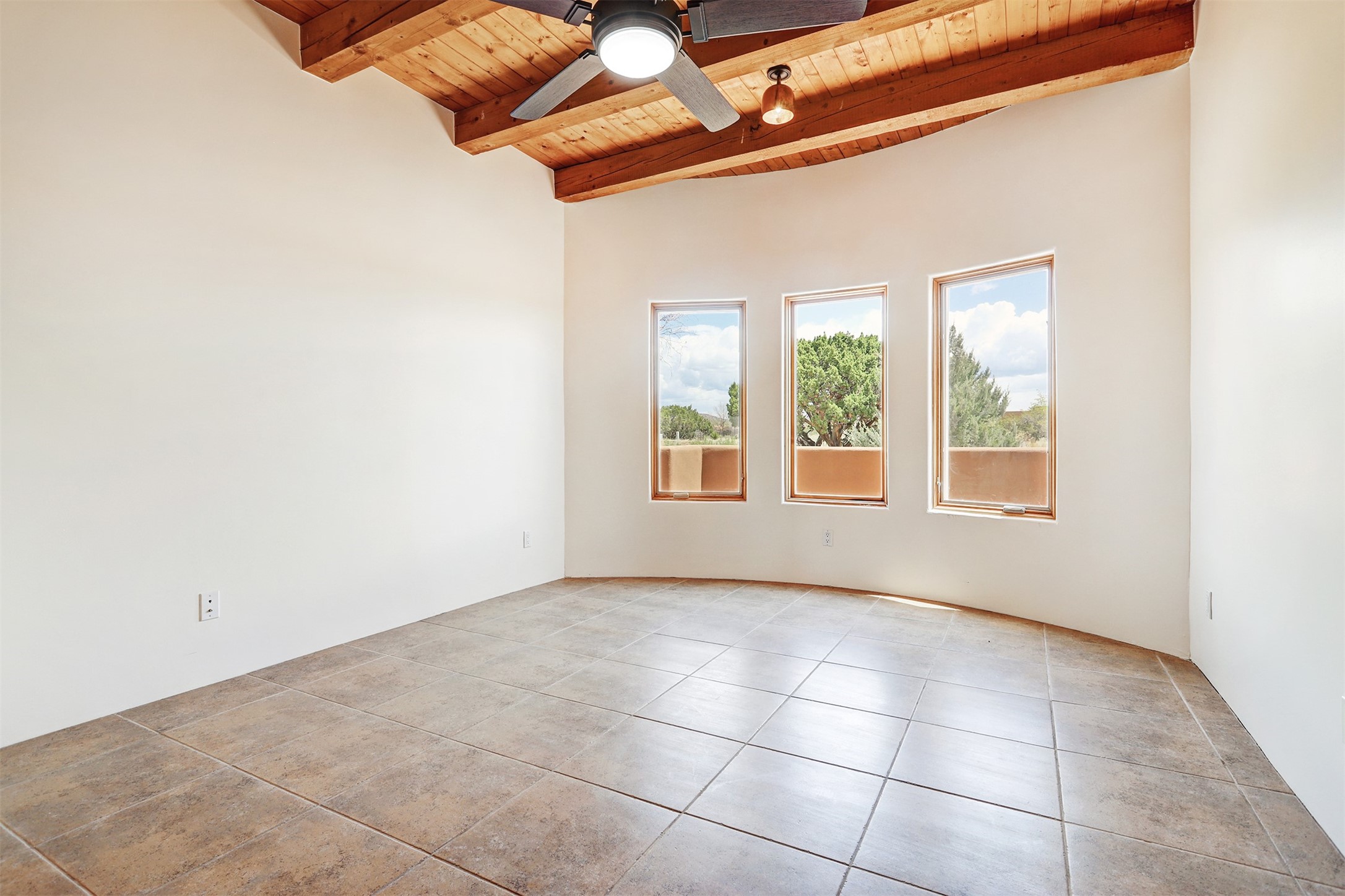 6 Chapala Road