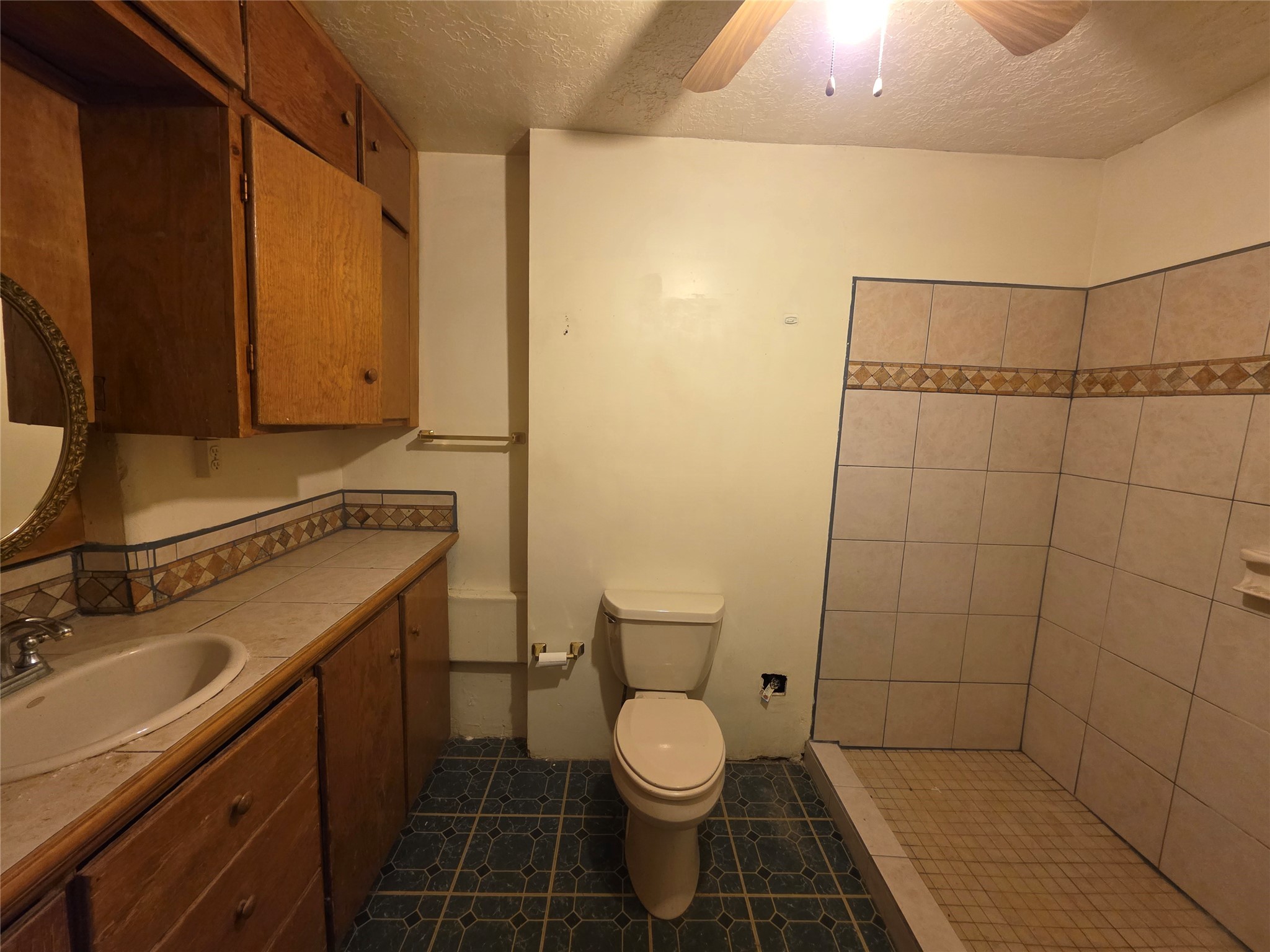 1506 Cochiti Street