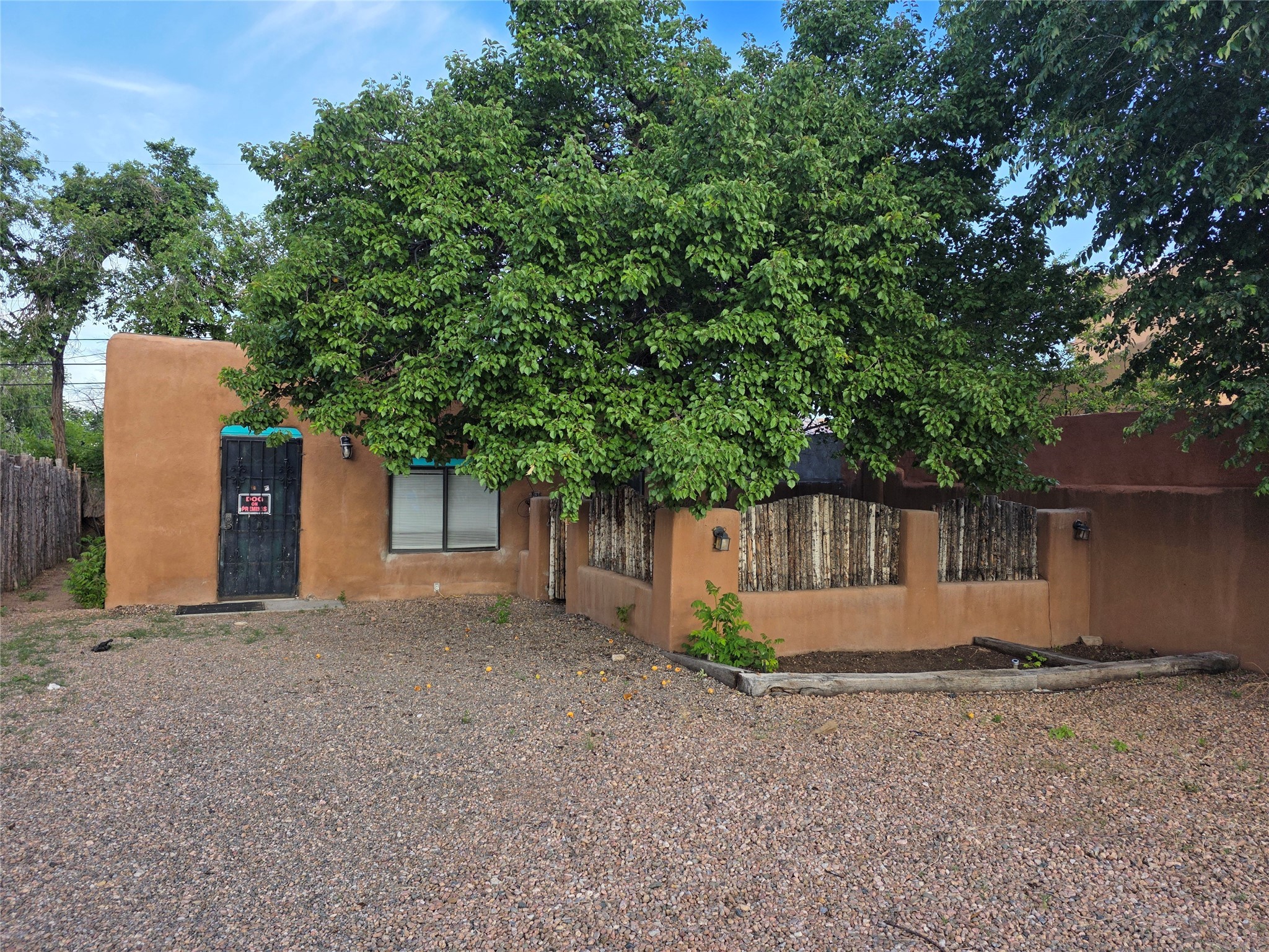 1506 Cochiti Street