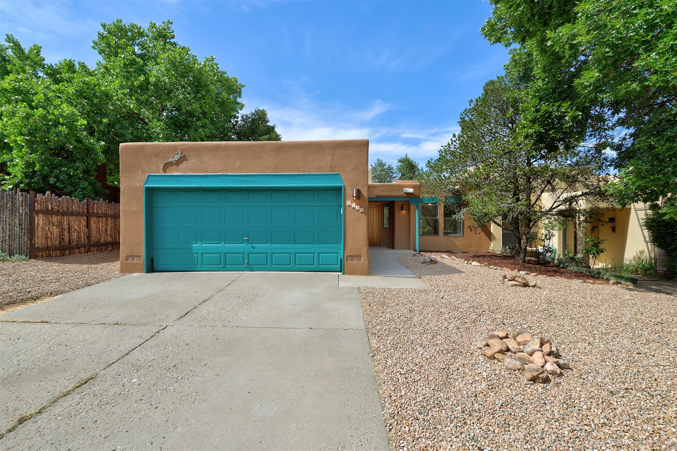 2550 Camino San Patricio