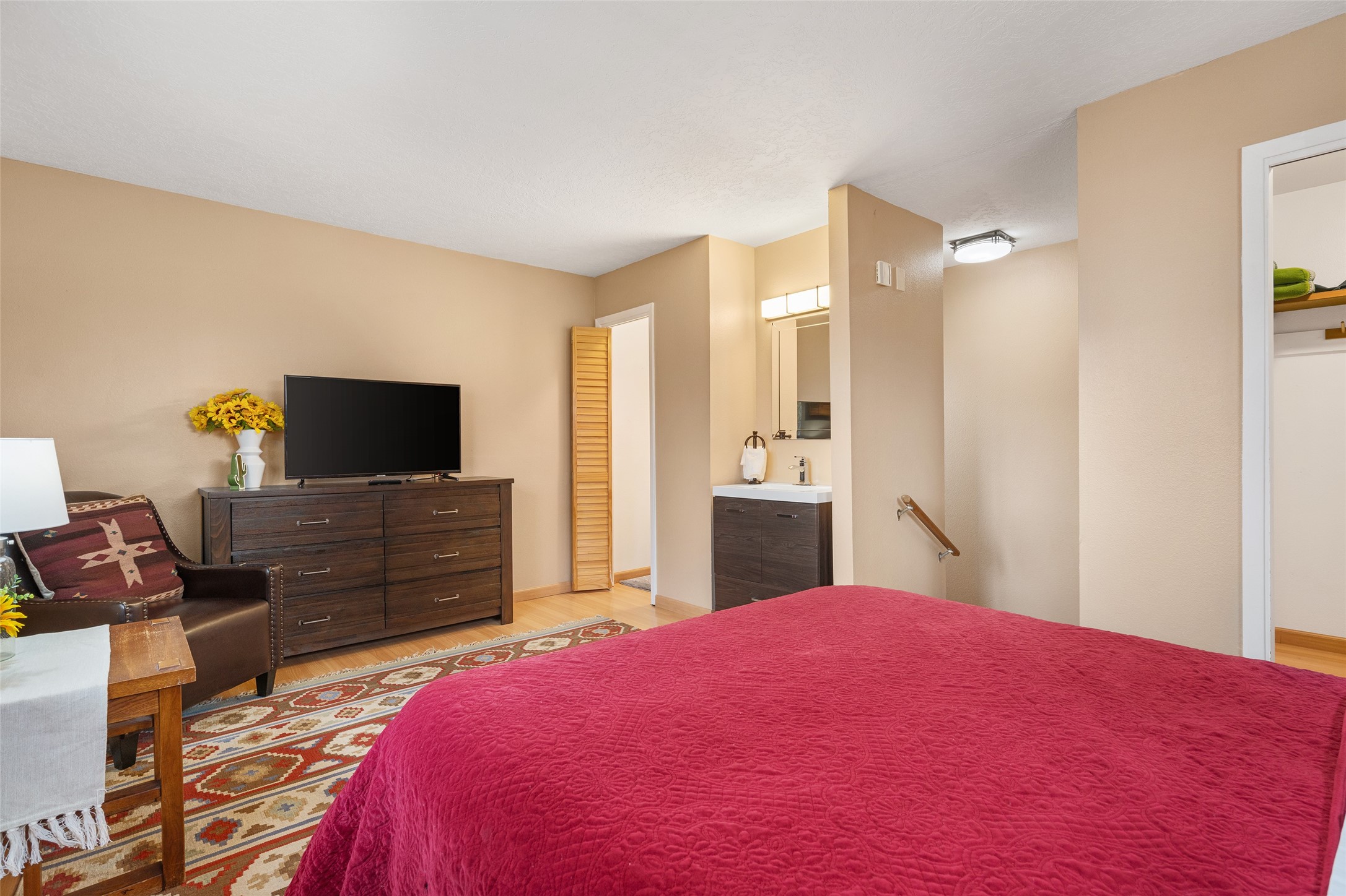 223 E Santa Fe C