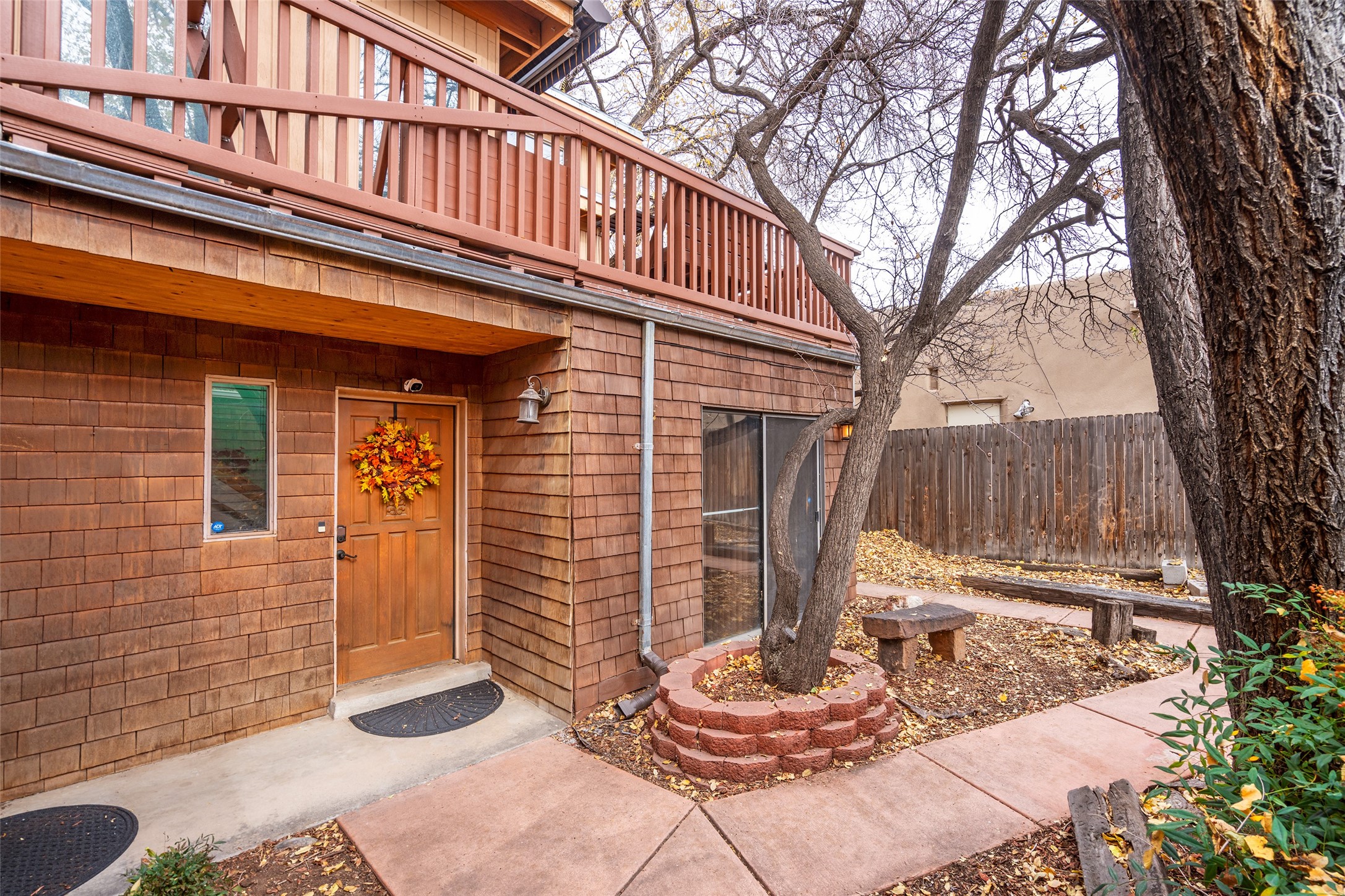 223 E Santa Fe C