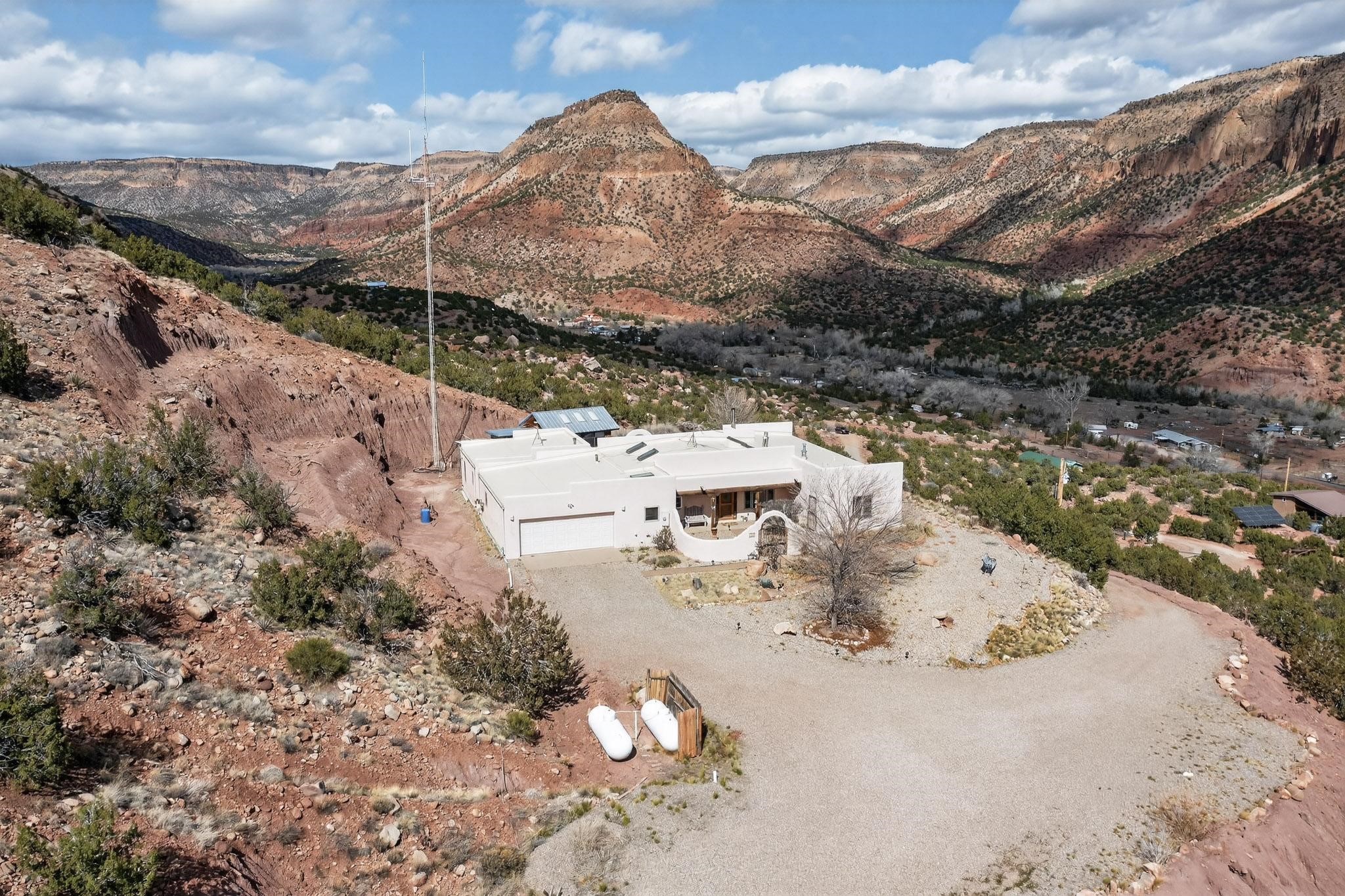 100 TOWER RIDGE