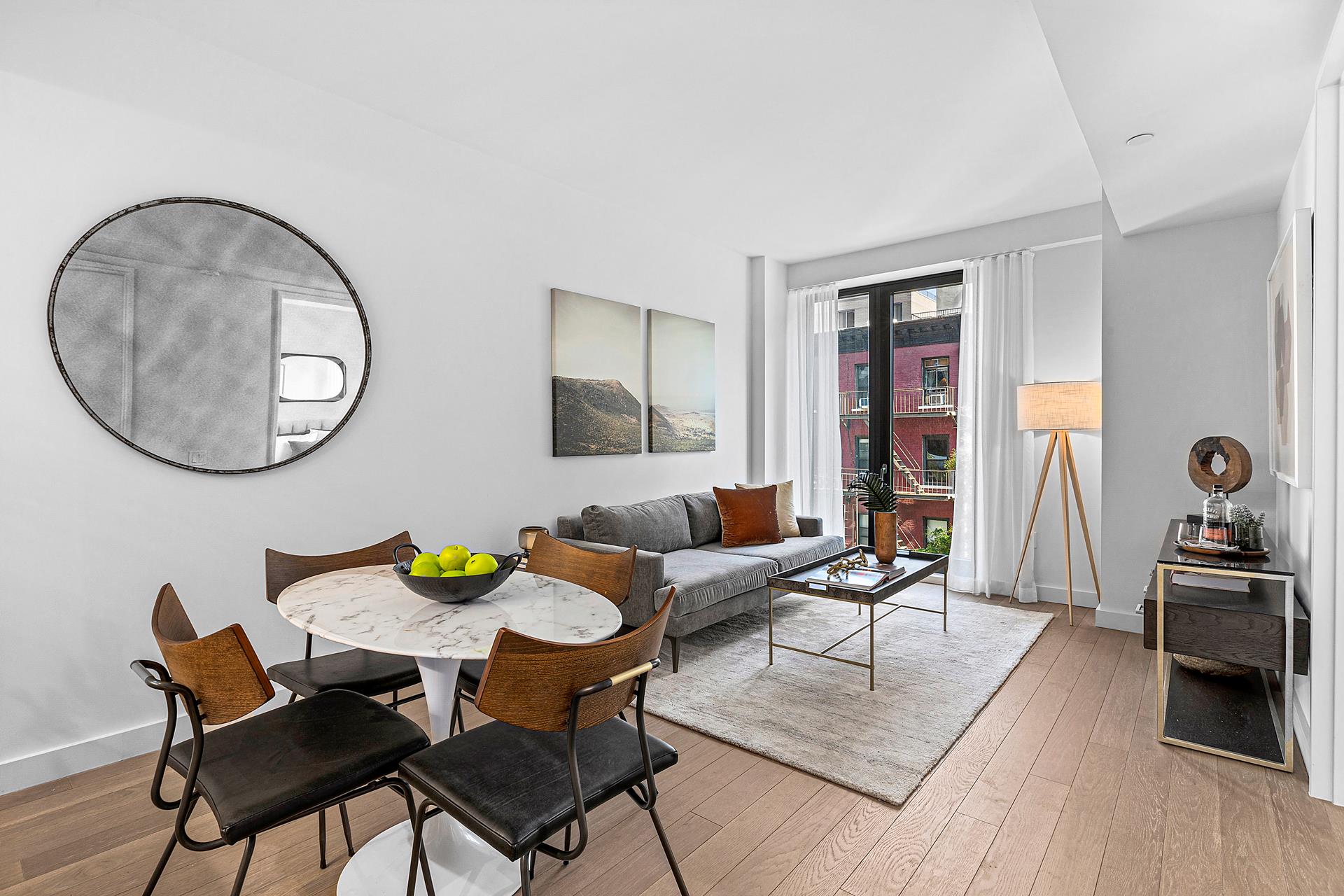 500 West 45th Street, 522