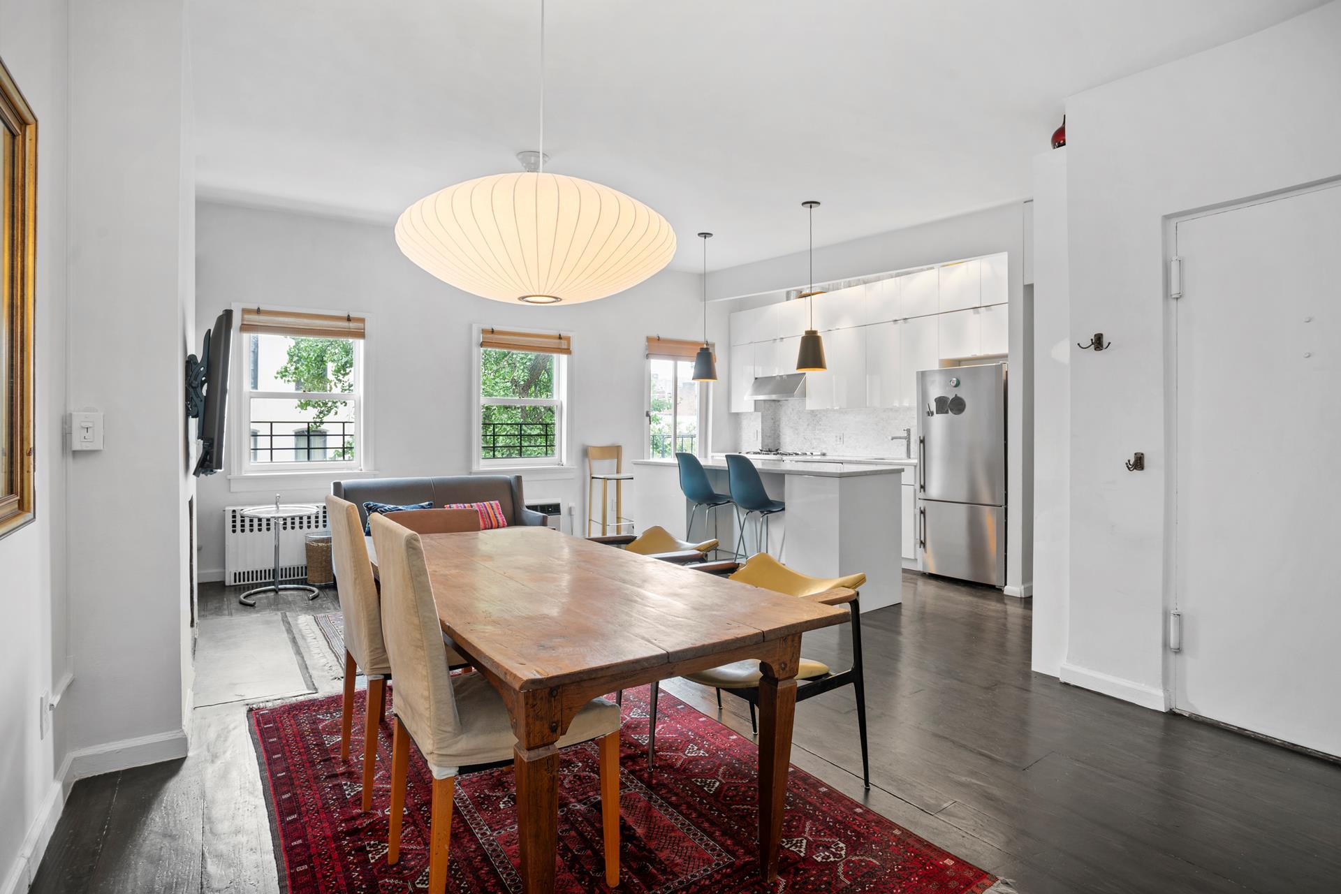 239 WAVERLY Place 3