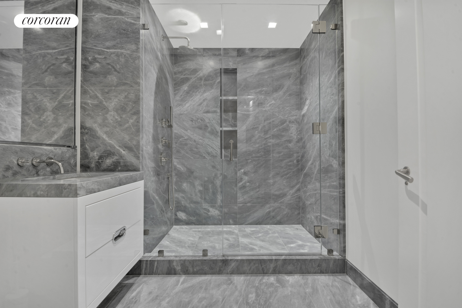 225 W 86TH Street 810