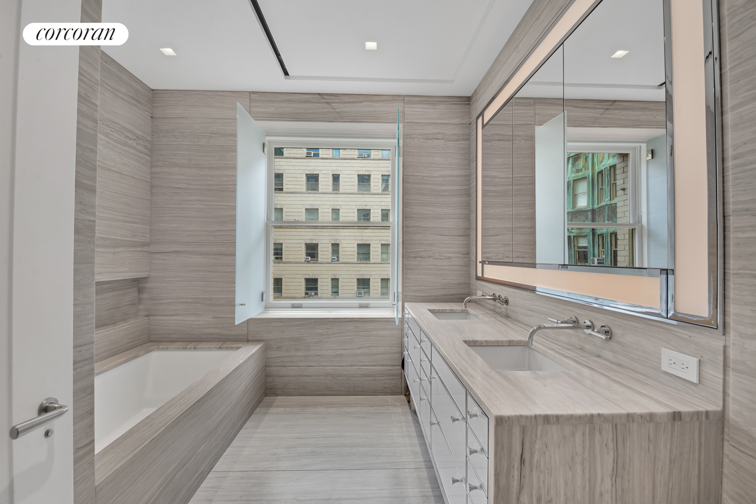 225 W 86TH Street 810