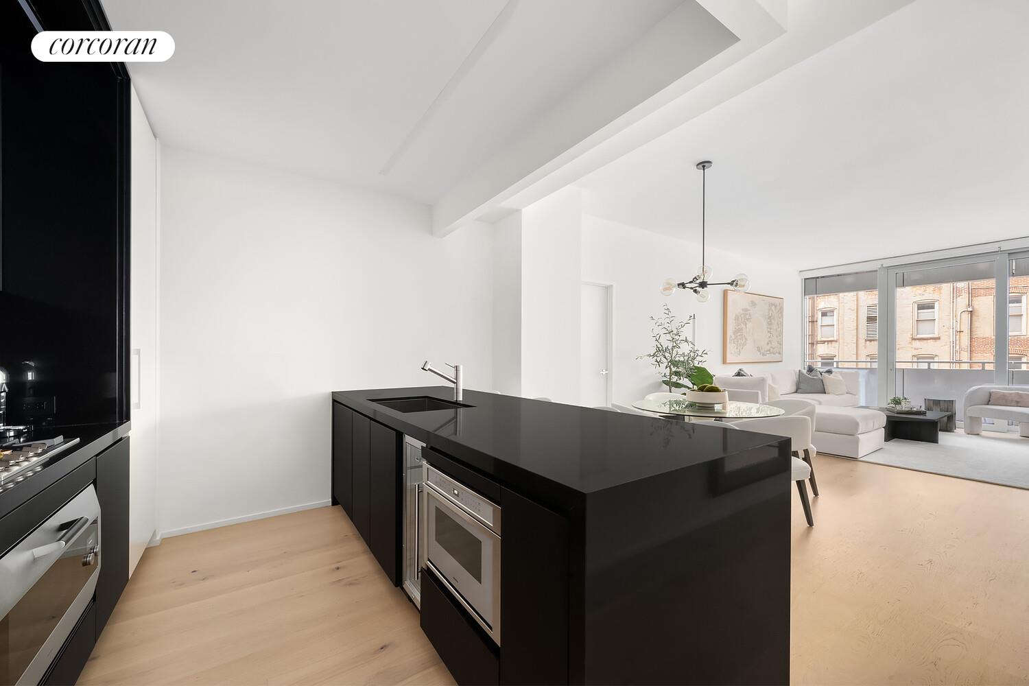 121 E 22ND Street N908