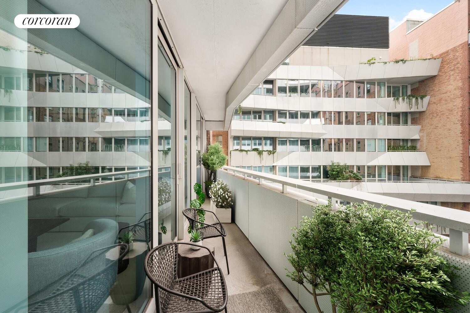 121 E 22ND Street N908