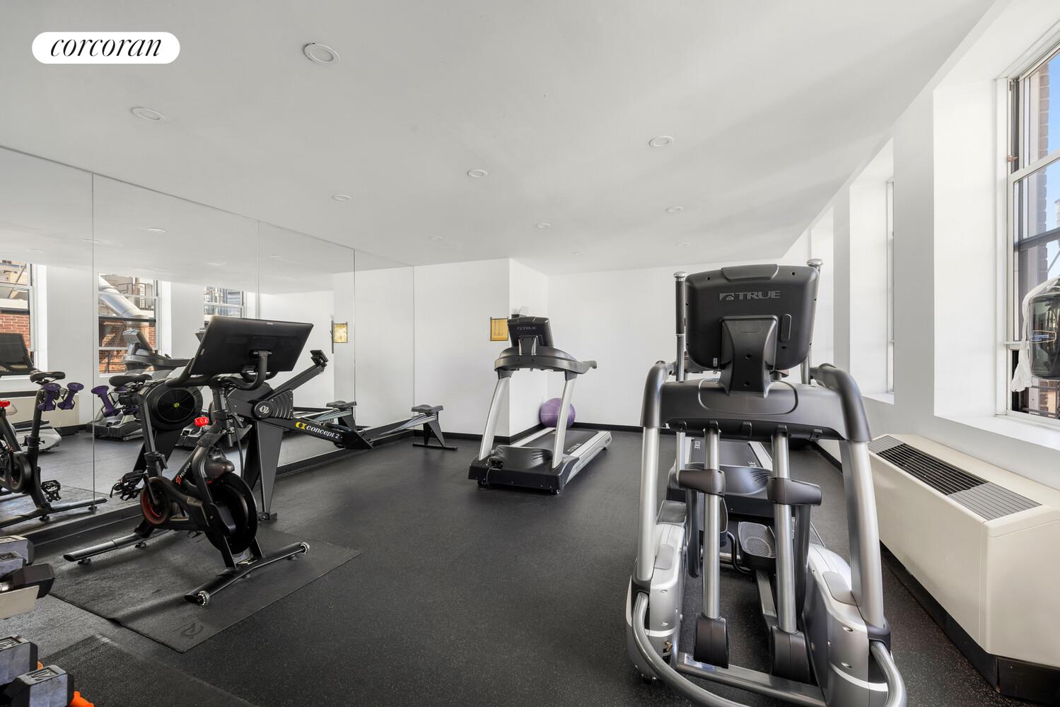 80 CHAMBERS Street 10B