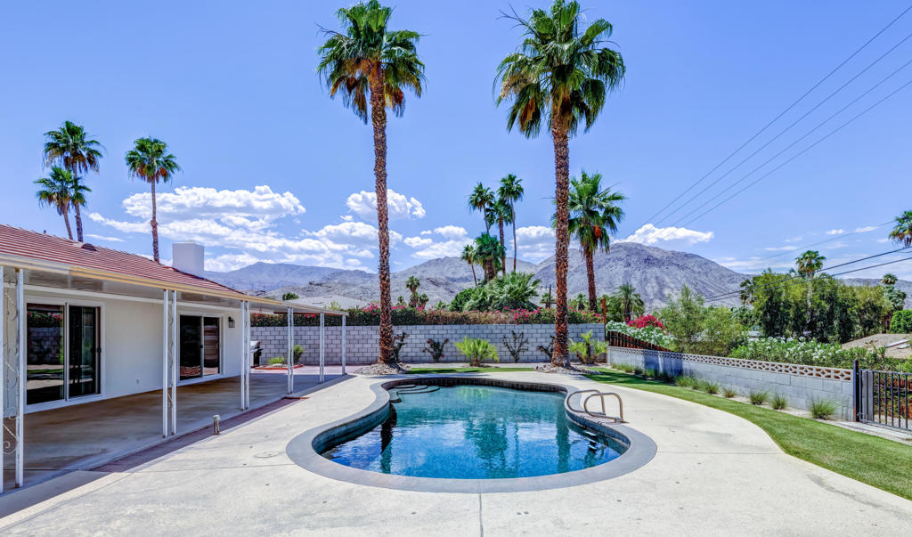 72896 Tamarisk Street