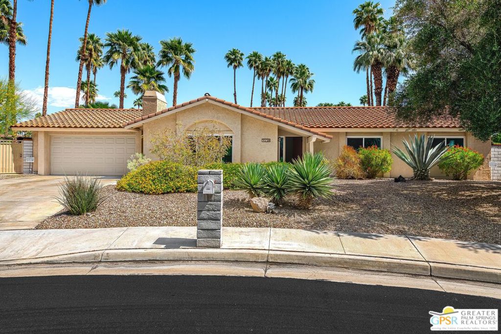 3158 E Anzuelo Circle