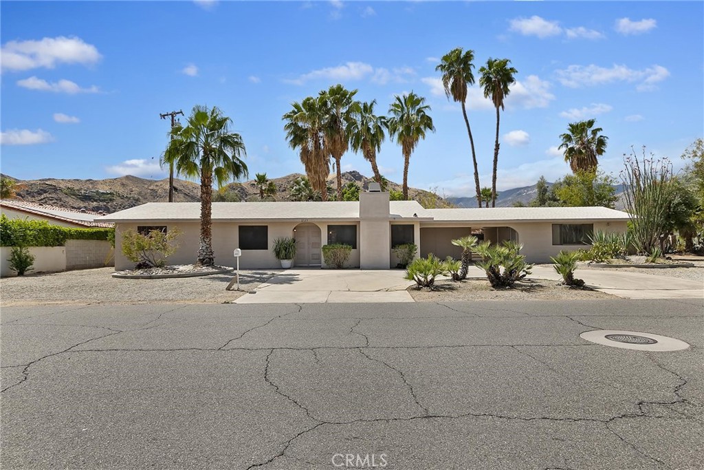 2525 E Morongo Trail