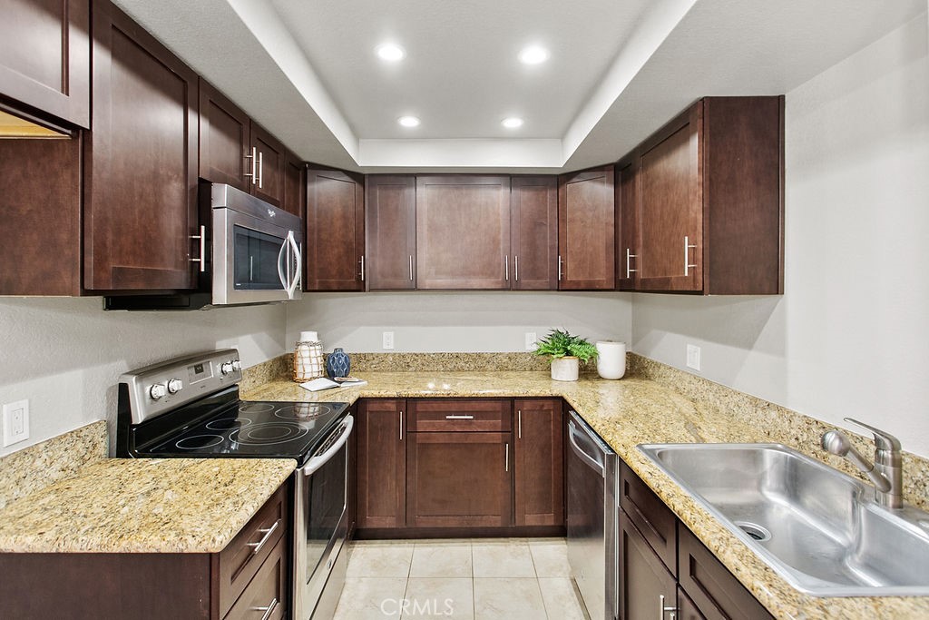 20702 El Toro Road 290