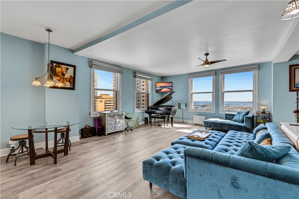 455 E Ocean Boulevard 1001