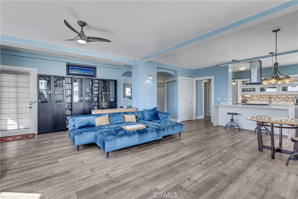 455 E Ocean Boulevard 1001