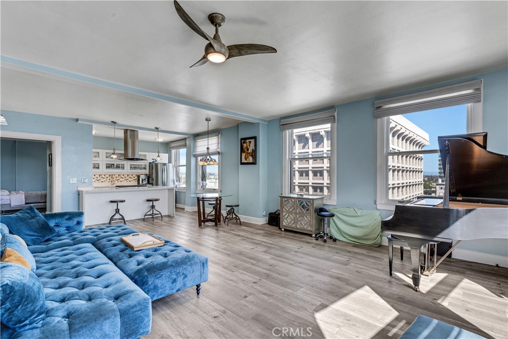 455 E Ocean Boulevard 1001