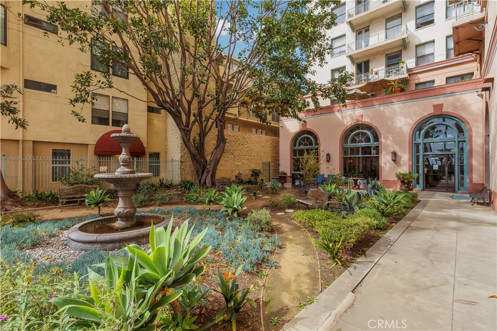 455 E Ocean Boulevard 1001