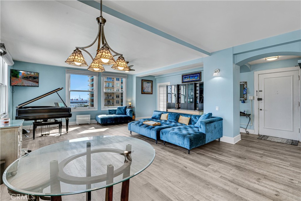 455 E Ocean Boulevard 1001