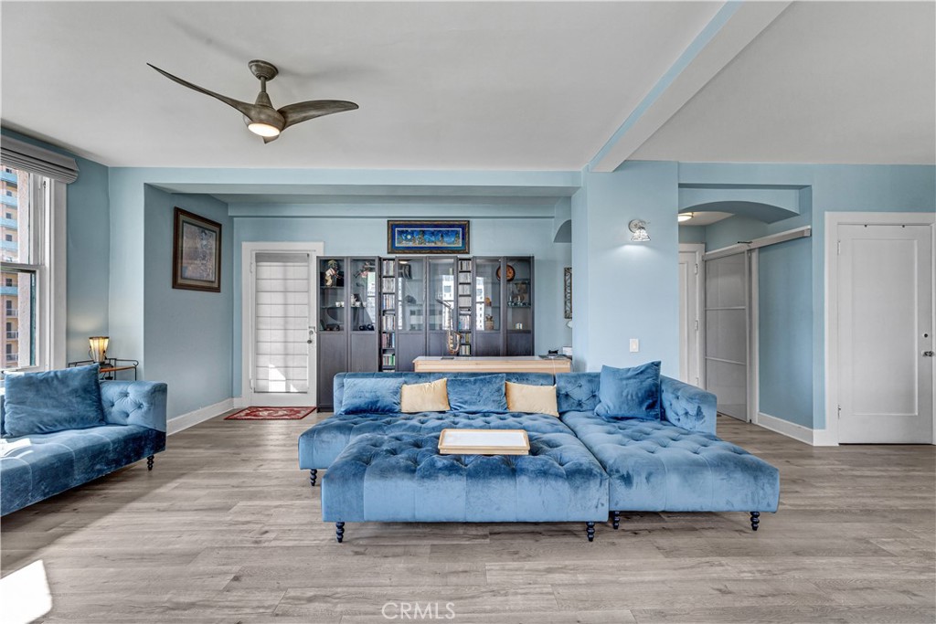 455 E Ocean Boulevard 1001