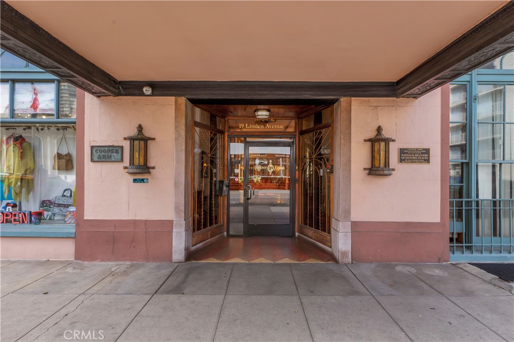 455 E Ocean Boulevard 1001