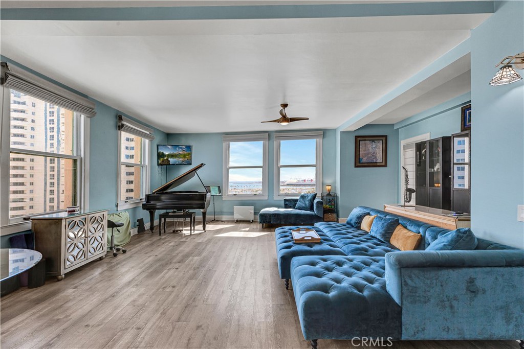 455 E Ocean Boulevard 1001