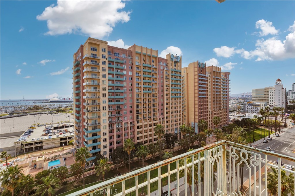 455 E Ocean Boulevard 1001