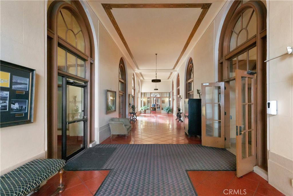 455 E Ocean Boulevard 1001