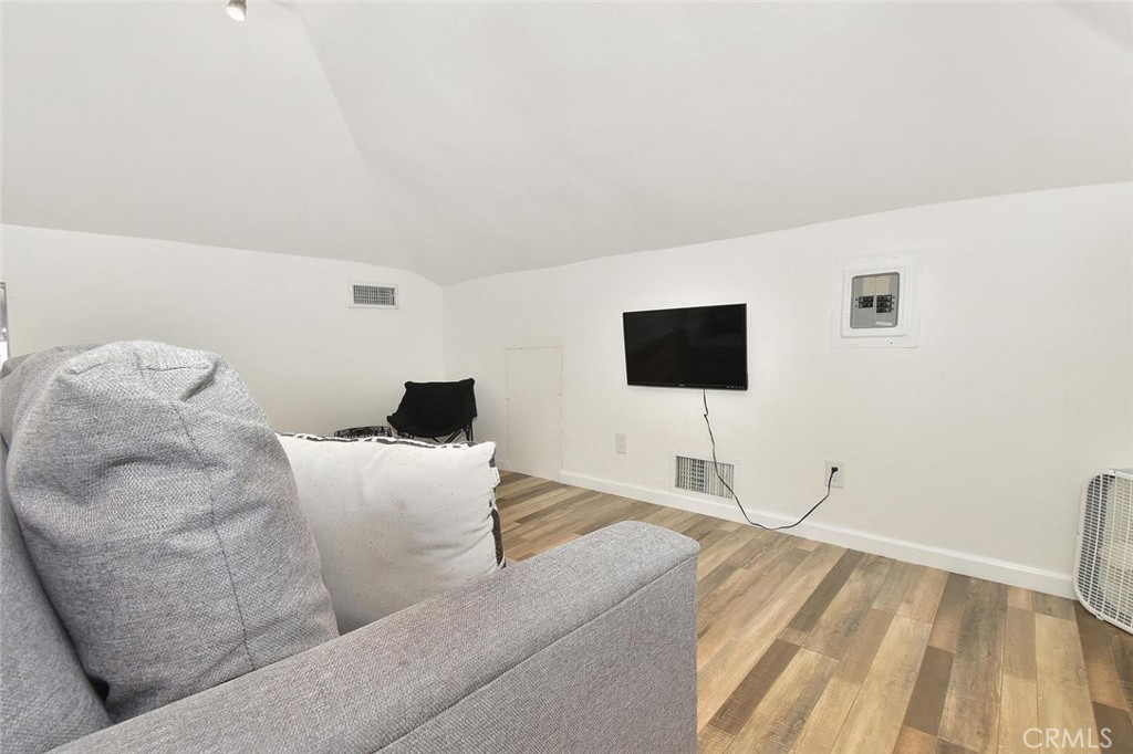 757 N Loma Vista Drive