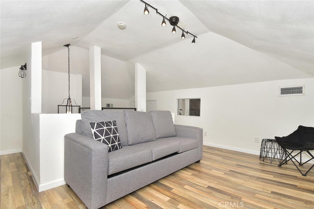 757 N Loma Vista Drive