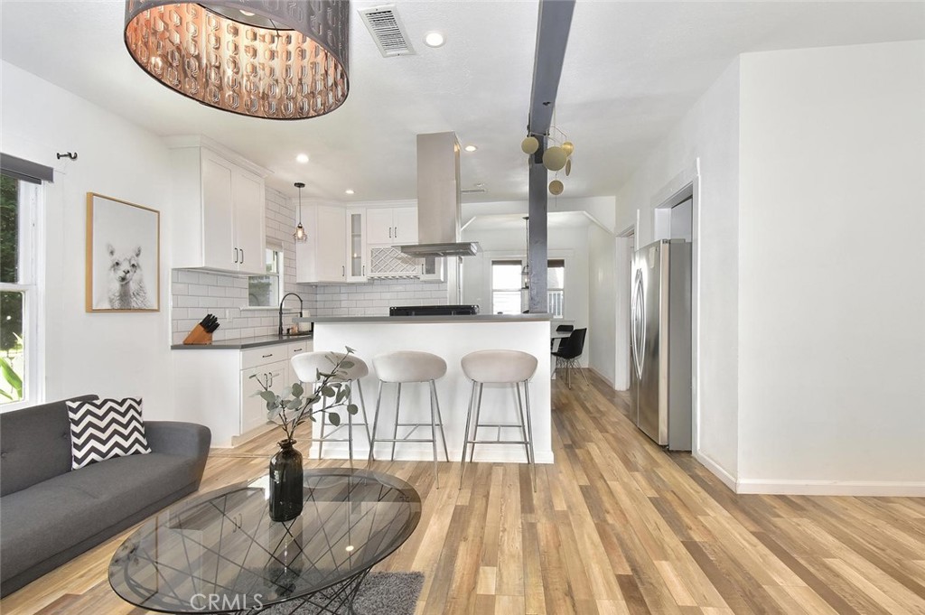 757 N Loma Vista Drive