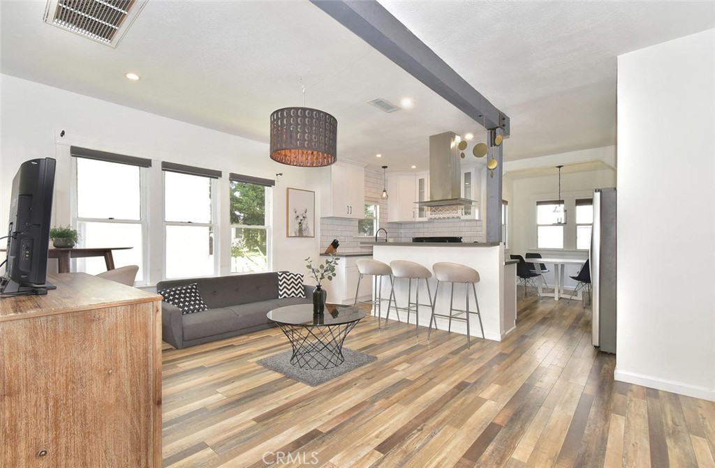 757 N Loma Vista Drive