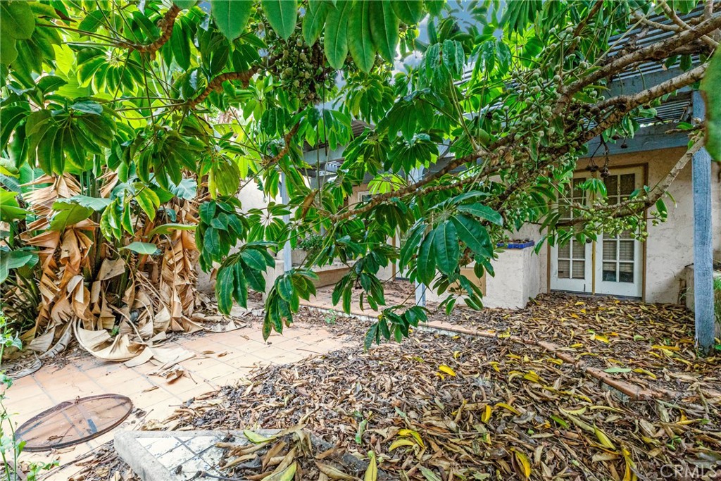 2750 Eucalyptus Avenue