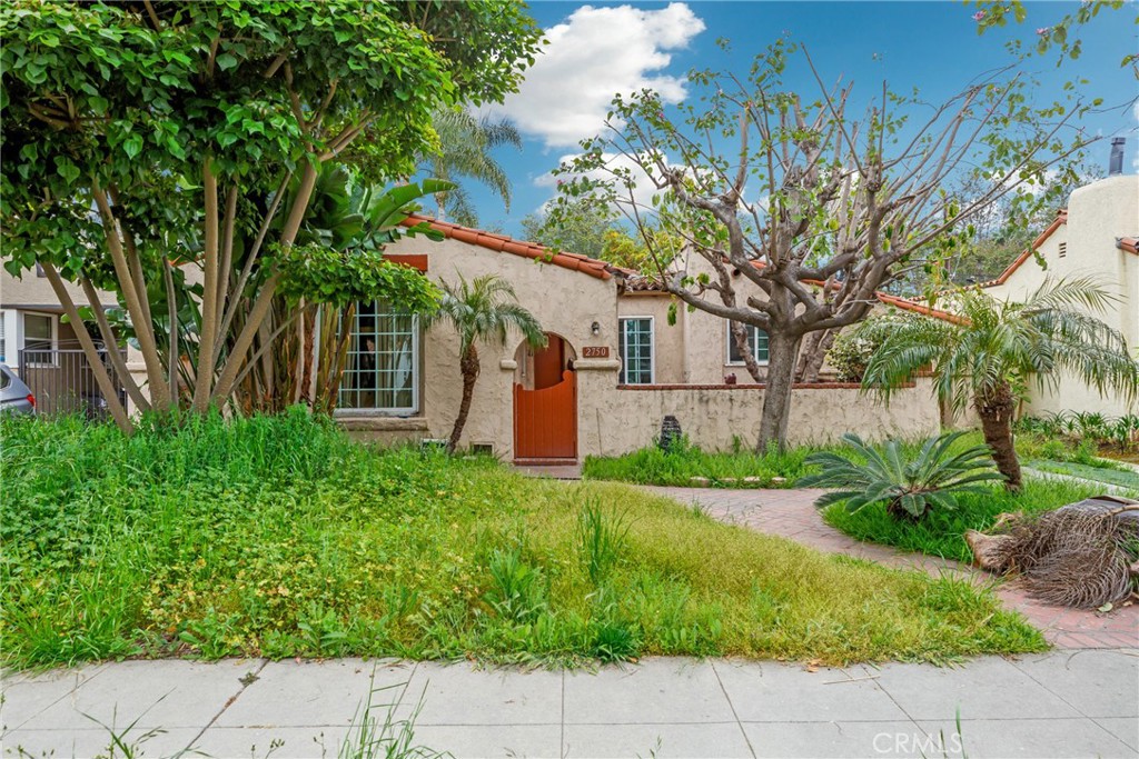 2750 Eucalyptus Avenue