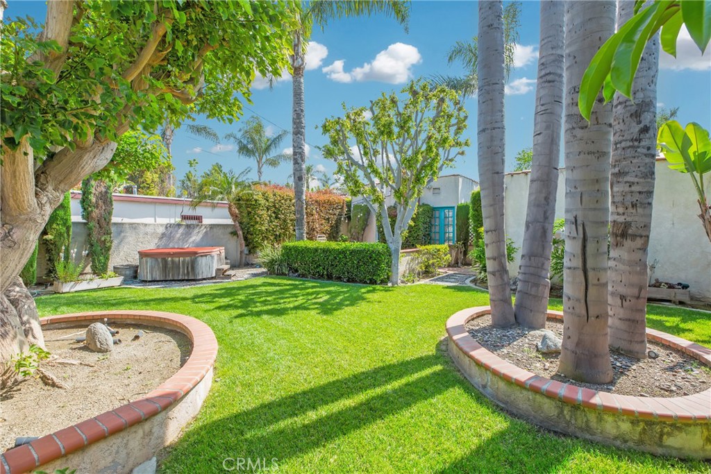 2333 Eucalyptus Avenue