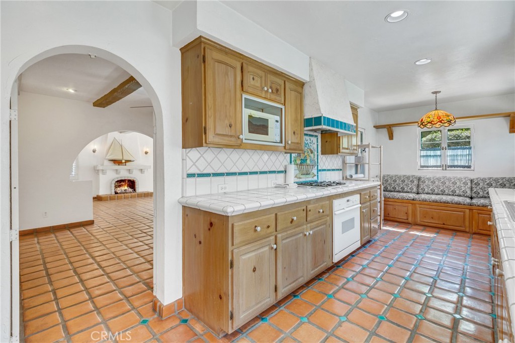 2333 Eucalyptus Avenue