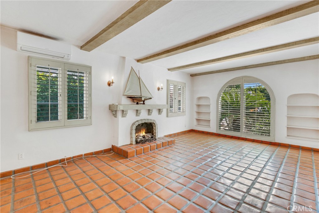 2333 Eucalyptus Avenue