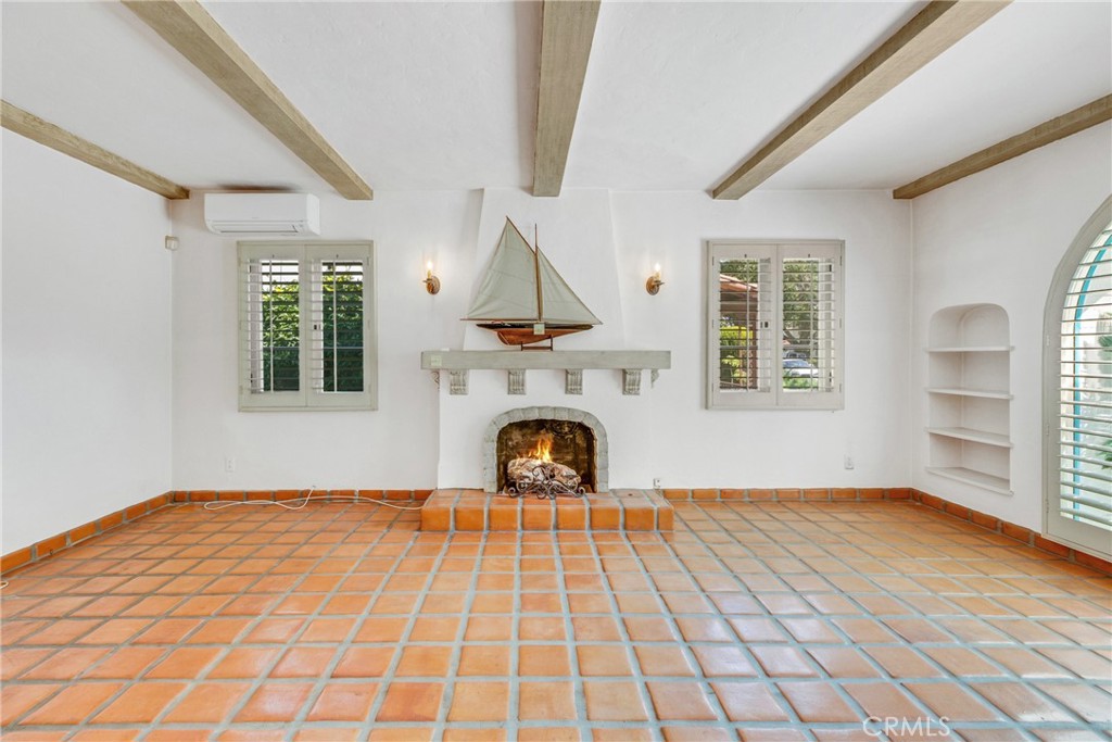 2333 Eucalyptus Avenue